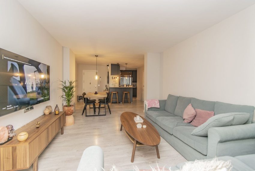 R4933042-Apartment-For-Sale-Marbella-Middle-Floor-4-Beds-122-Built