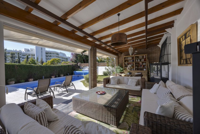 R4934758-Villa-For-Sale-Guadalmina-Alta-Detached-4-Beds-264-Built