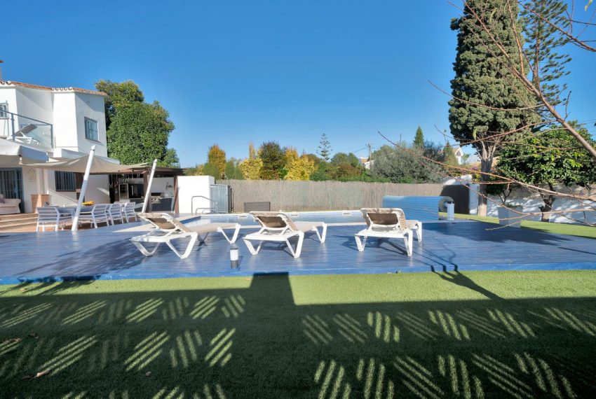 R4942390-Villa-For-Sale-San-Pedro-de-Alcantara-Detached-4-Beds-250-Built-1