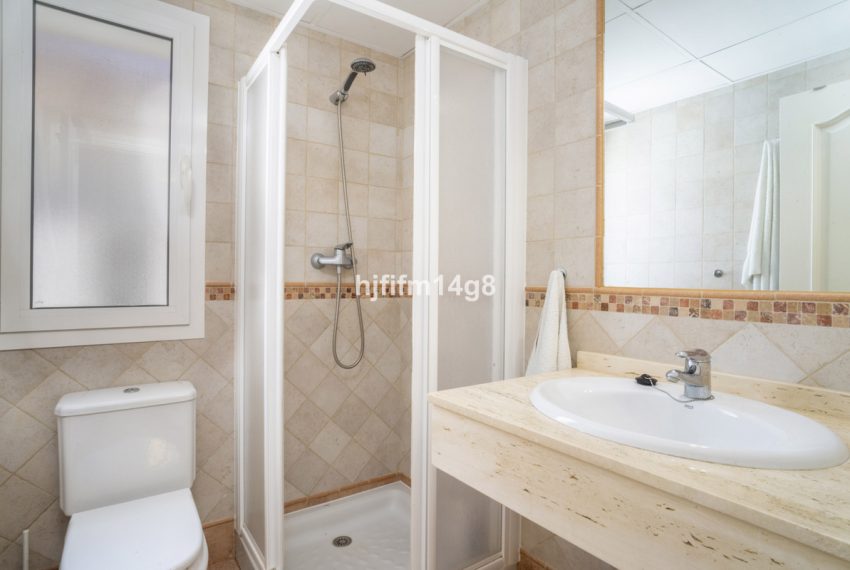 R4943560-Apartment-For-Sale-Nueva-Andalucia-Middle-Floor-2-Beds-80-Built-15