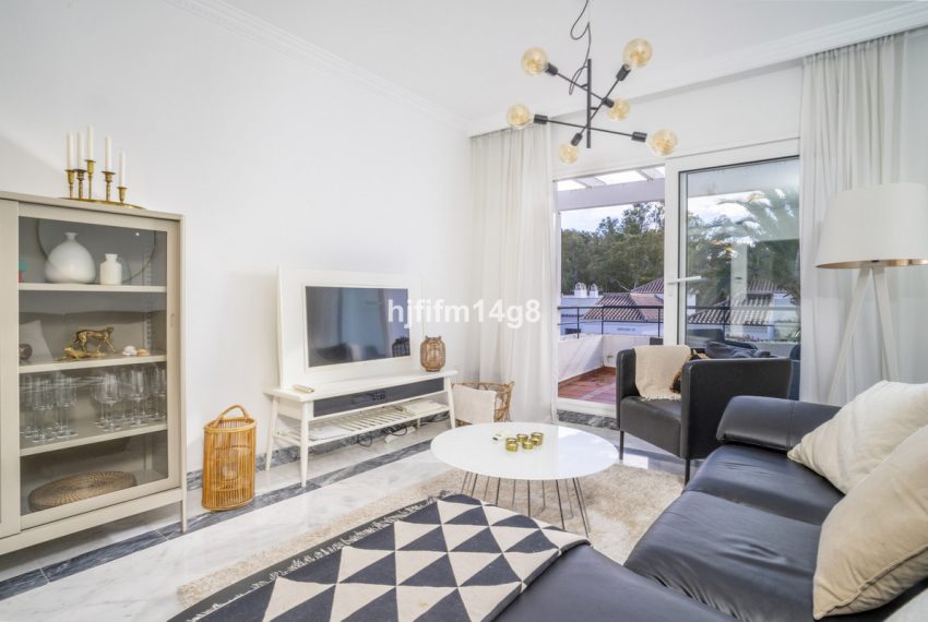 R4943560-Apartment-For-Sale-Nueva-Andalucia-Middle-Floor-2-Beds-80-Built-5