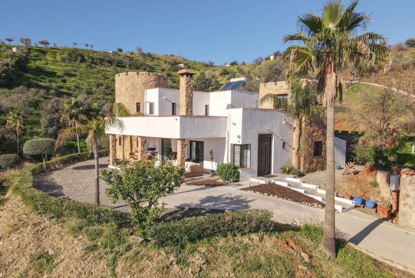 R4949656-Villa-For-Sale-Monda-Detached-3-Beds-216-Built-2