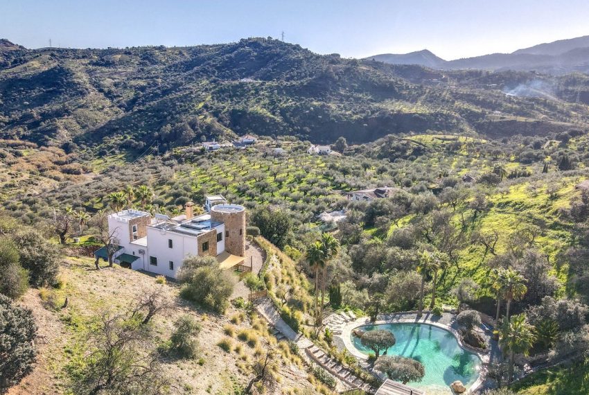 R4949656-Villa-For-Sale-Monda-Detached-3-Beds-216-Built