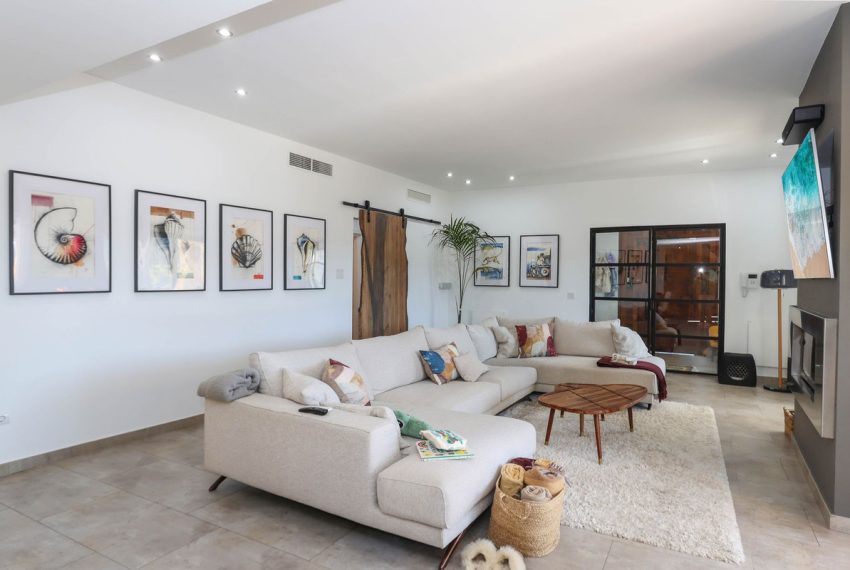 R4949656-Villa-For-Sale-Monda-Detached-3-Beds-216-Built-9