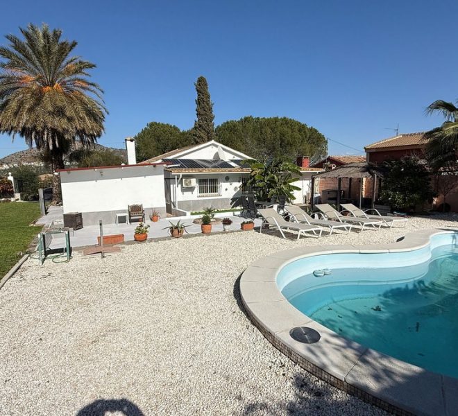 R4950112-Image 1-Detached - 4 Beds - 160 Built
