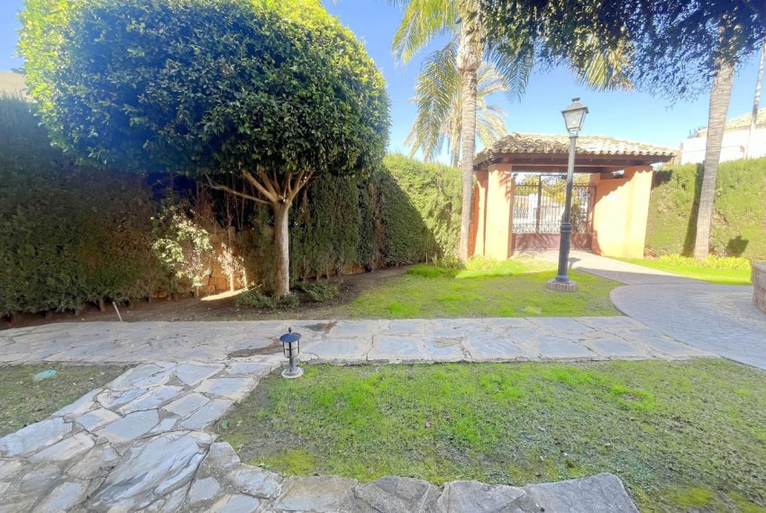 R4951303-Villa-For-Sale-Marbella-Detached-4-Beds-283-Built-10