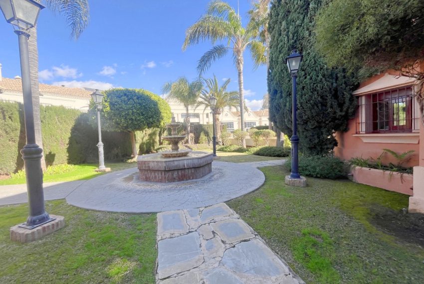 R4951303-Villa-For-Sale-Marbella-Detached-4-Beds-283-Built-14