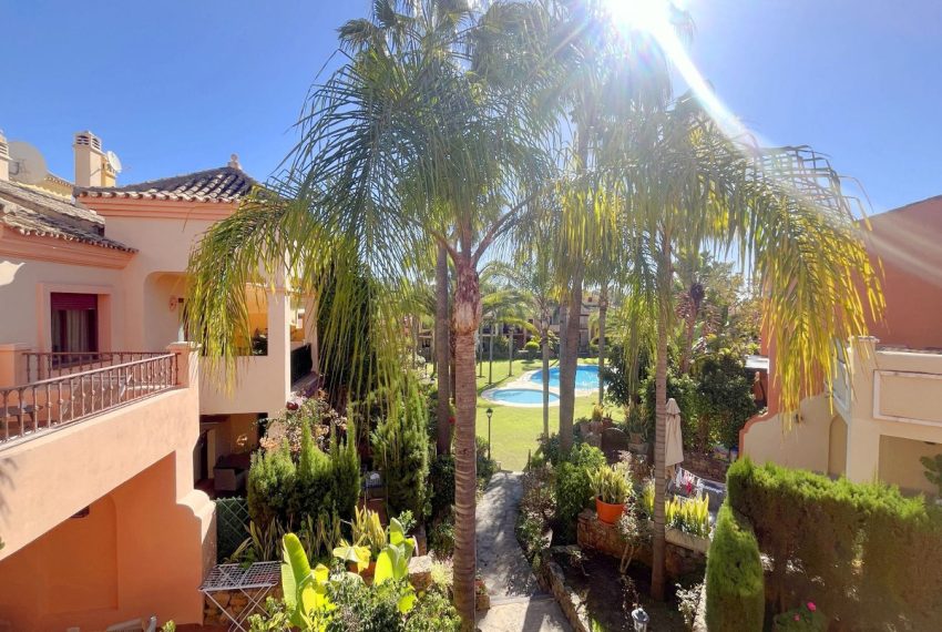 R4951303-Villa-For-Sale-Marbella-Detached-4-Beds-283-Built-4