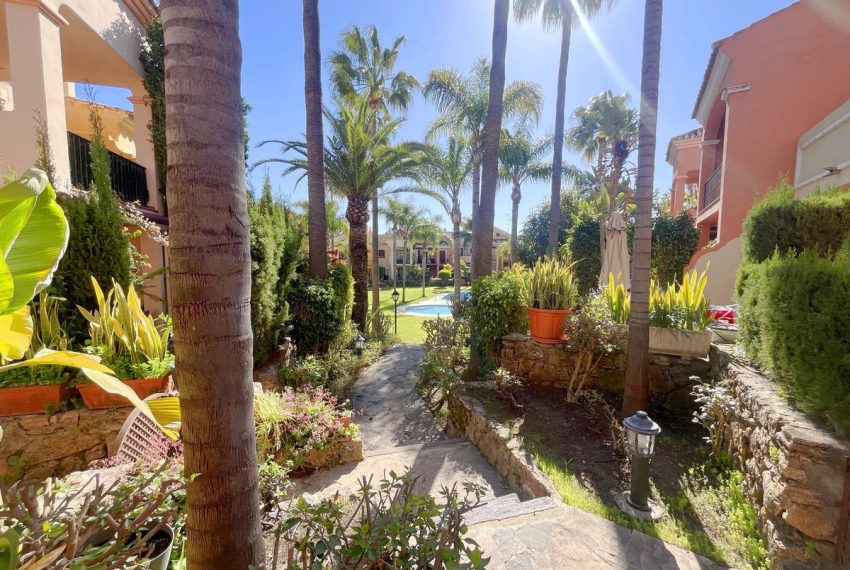 R4951303-Villa-For-Sale-Marbella-Detached-4-Beds-283-Built-6