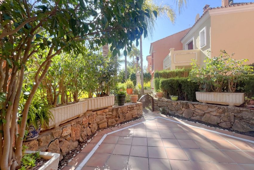 R4951303-Villa-For-Sale-Marbella-Detached-4-Beds-283-Built-8