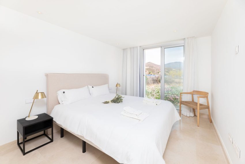 R4952032-Apartment-For-Sale-Nueva-Andalucia-Penthouse-2-Beds-95-Built-1