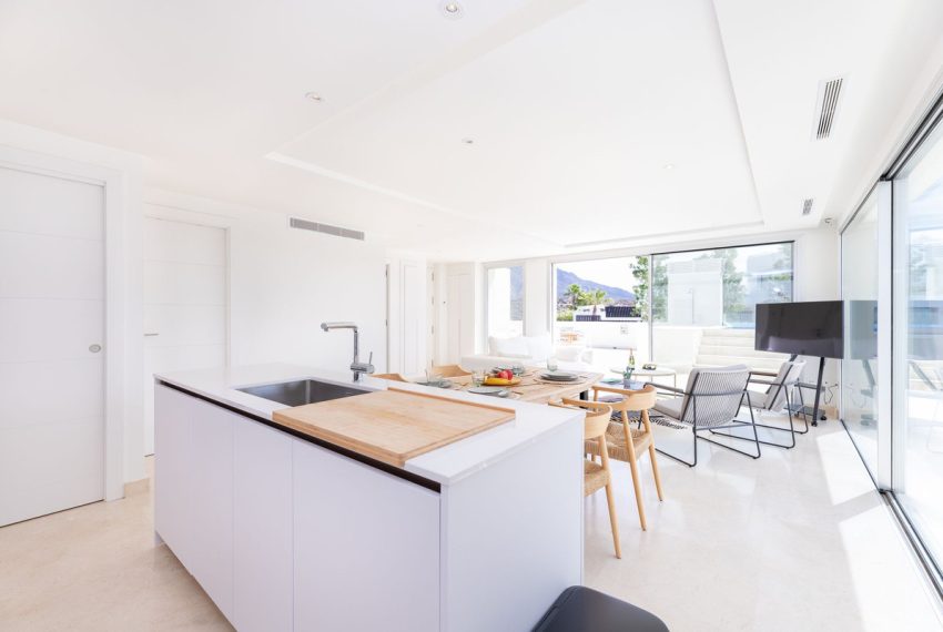 R4952032-Apartment-For-Sale-Nueva-Andalucia-Penthouse-2-Beds-95-Built-16