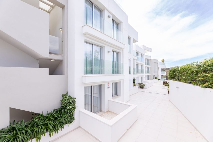 R4952032-Apartment-For-Sale-Nueva-Andalucia-Penthouse-2-Beds-95-Built-7