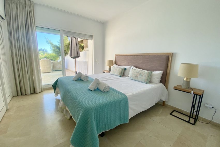 R4954075-Apartment-For-Sale-The-Golden-Mile-Middle-Floor-2-Beds-256-Built-3