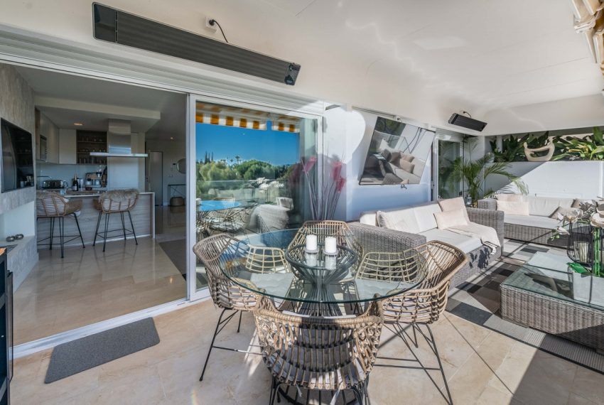 R4954525-Apartment-For-Sale-The-Golden-Mile-Middle-Floor-3-Beds-129-Built-12