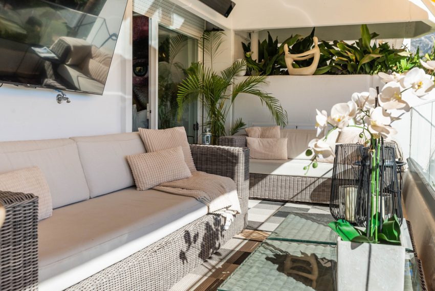 R4954525-Apartment-For-Sale-The-Golden-Mile-Middle-Floor-3-Beds-129-Built-19
