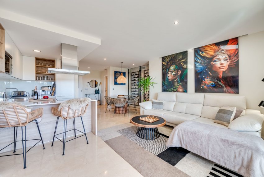 R4954525-Apartment-For-Sale-The-Golden-Mile-Middle-Floor-3-Beds-129-Built-3