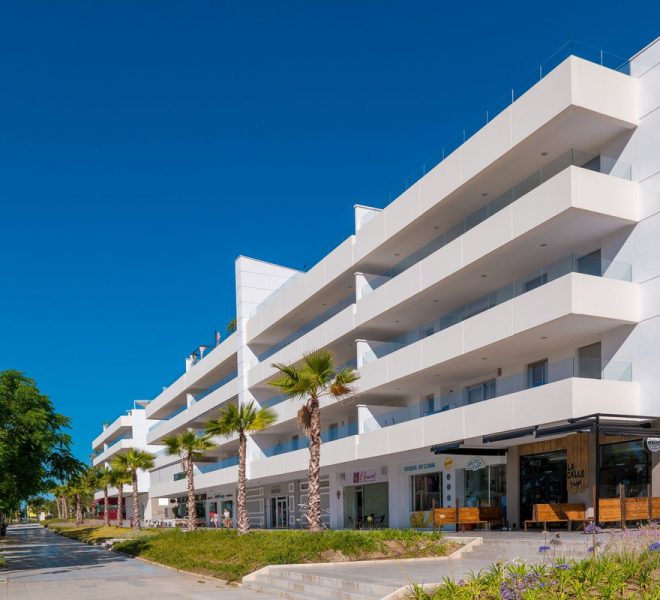 R4955566-Image 1-Middle Floor - 3 Beds - 126 Built