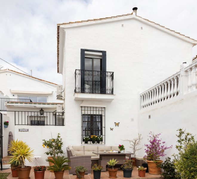 R4957849-Image 1-Semi Detached - 2 Beds - 64 Built