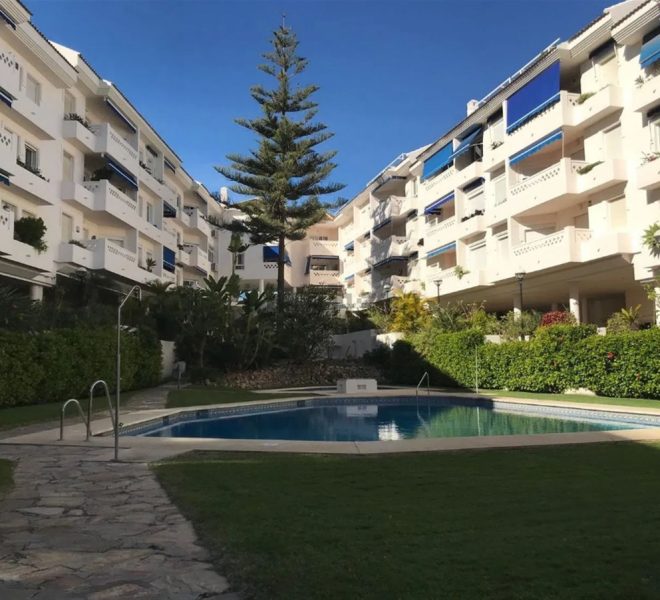 R4958596-Image 1-Middle Floor - 3 Beds - 130 Built