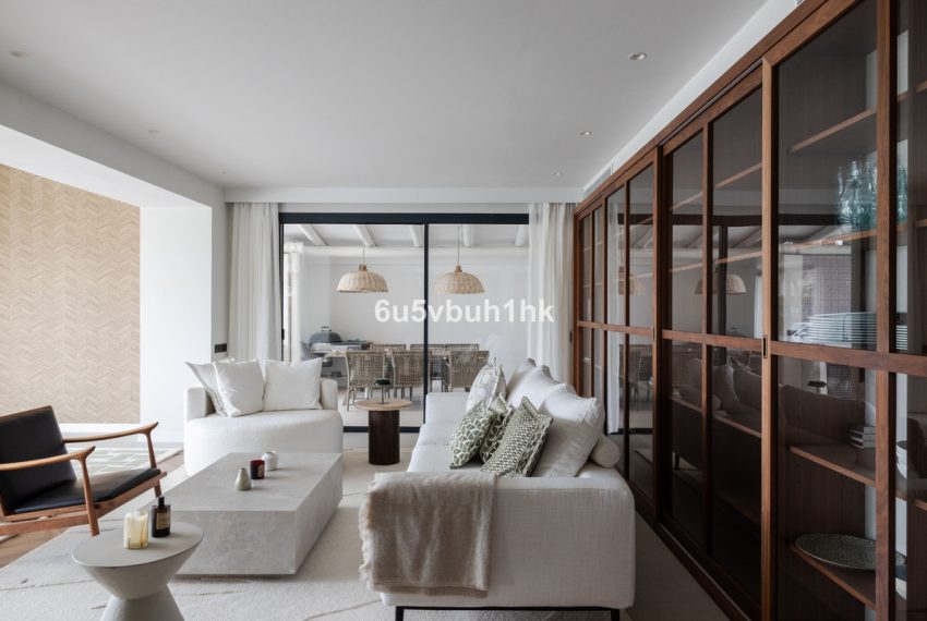 R4964680-Villa-For-Sale-Nueva-Andalucia-Detached-4-Beds-294-Built-12
