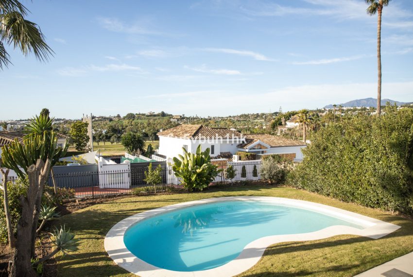R4964680-Villa-For-Sale-Nueva-Andalucia-Detached-4-Beds-294-Built-3
