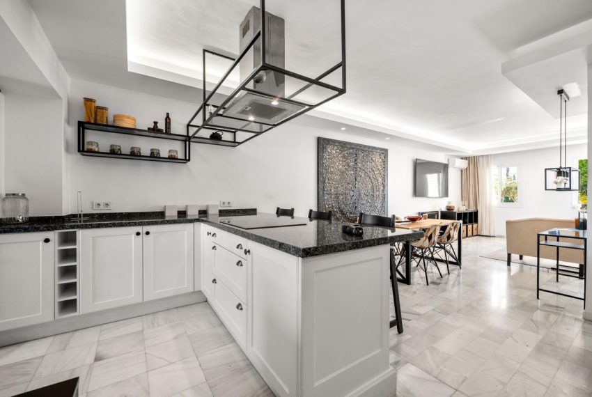 R4965379-Townhouse-For-Sale-Nueva-Andalucia-Terraced-3-Beds-115-Built-13