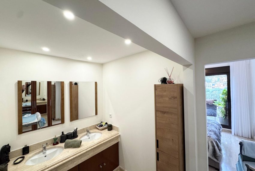 R4966192-Apartment-For-Sale-Estepona-Penthouse-2-Beds-132-Built-2