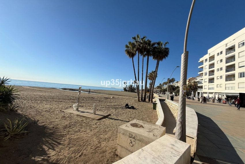 R4967008-Apartment-For-Sale-Estepona-Penthouse-2-Beds-79-Built