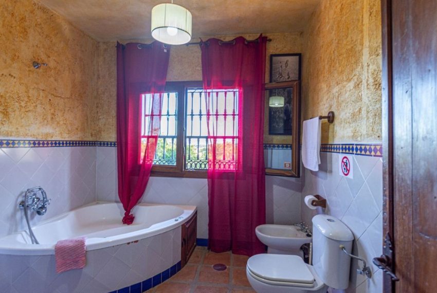 R4967011-Villa-For-Sale-Mijas-Costa-Detached-4-Beds-300-Built-16