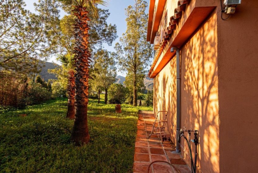 R4967011-Villa-For-Sale-Mijas-Costa-Detached-4-Beds-300-Built-5