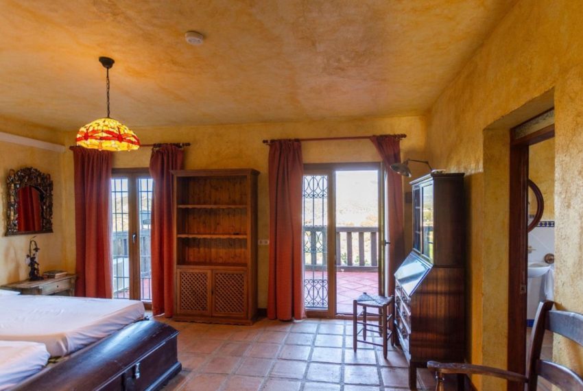 R4967011-Villa-For-Sale-Mijas-Costa-Detached-4-Beds-300-Built-8