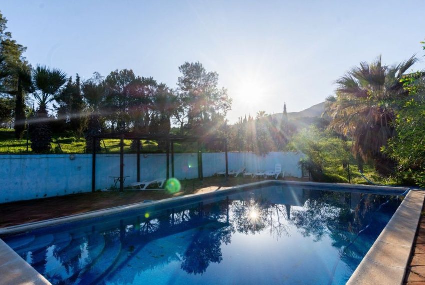R4967011-Villa-For-Sale-Mijas-Costa-Detached-4-Beds-300-Built