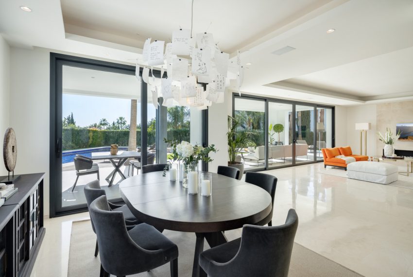R4967308-Villa-For-Sale-The-Golden-Mile-Detached-5-Beds-492-Built-5