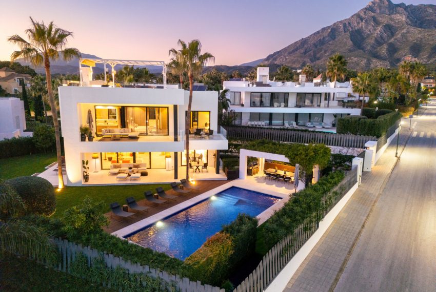 R4967308-Villa-For-Sale-The-Golden-Mile-Detached-5-Beds-492-Built