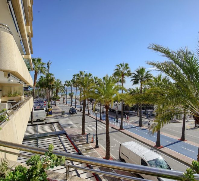 R4967548-Image 1-Middle Floor - 2 Beds - 105 Built