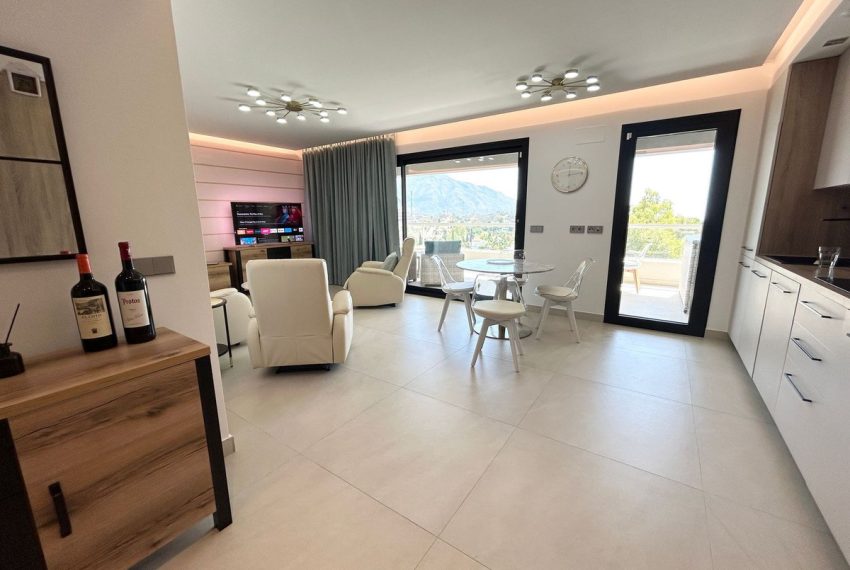 R4968649-Apartment-For-Sale-La-Quinta-Middle-Floor-3-Beds-175-Built-10