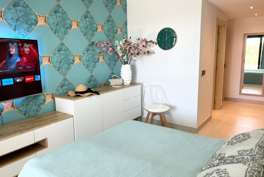 R4968649-Apartment-For-Sale-La-Quinta-Middle-Floor-3-Beds-175-Built-13
