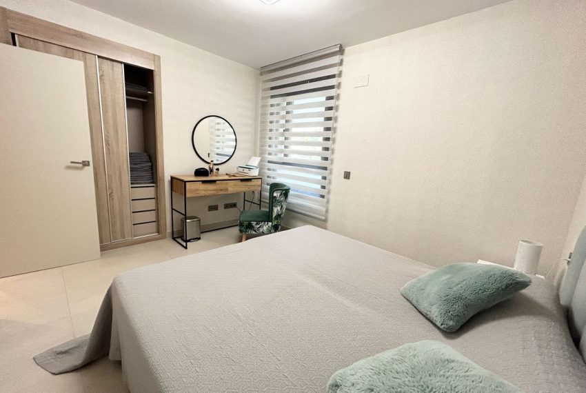 R4968649-Apartment-For-Sale-La-Quinta-Middle-Floor-3-Beds-175-Built-18
