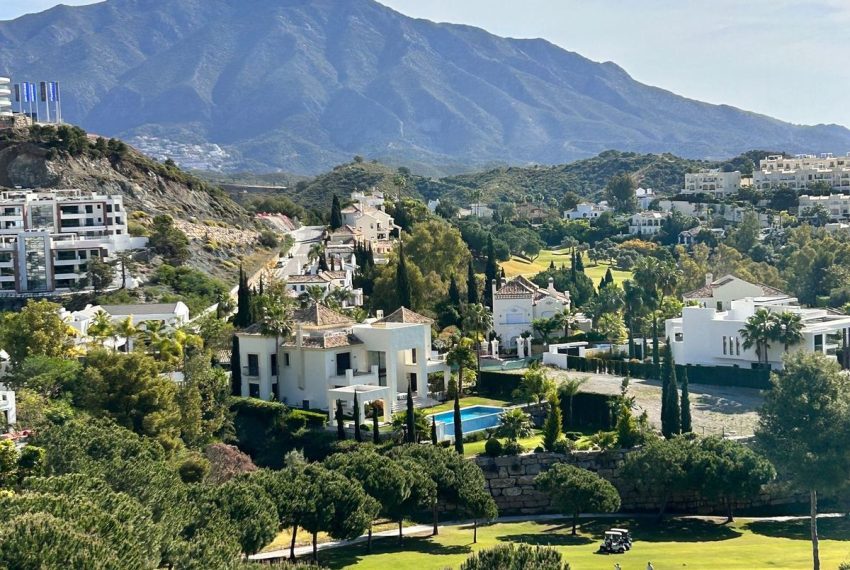 R4968649-Apartment-For-Sale-La-Quinta-Middle-Floor-3-Beds-175-Built-2