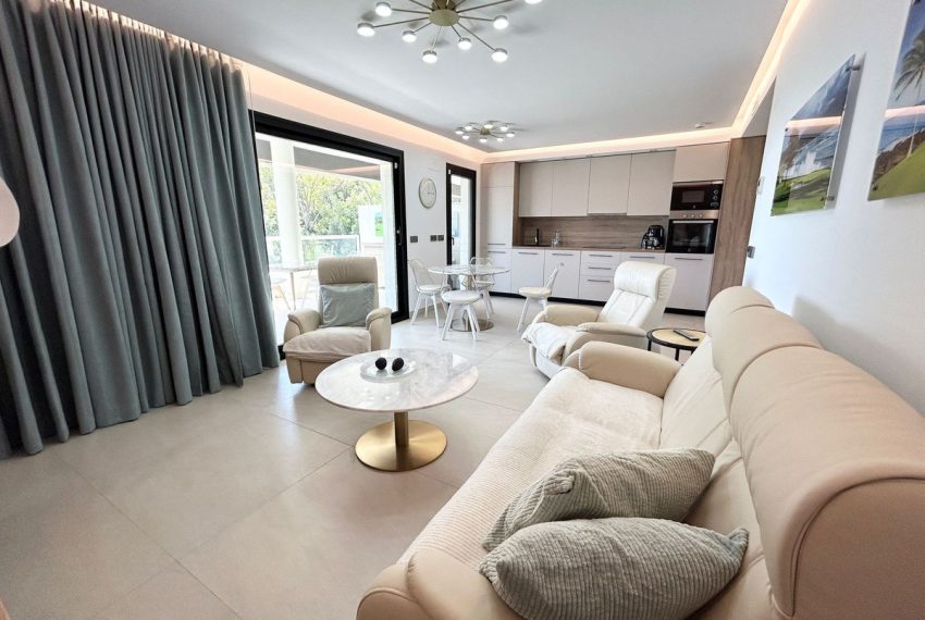 R4968649-Apartment-For-Sale-La-Quinta-Middle-Floor-3-Beds-175-Built-8