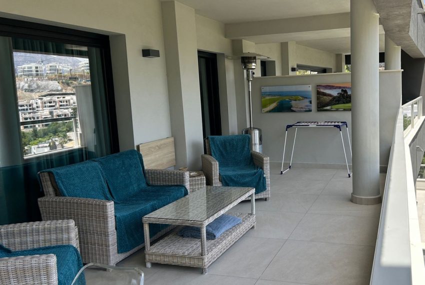 R4968649-Apartment-For-Sale-La-Quinta-Middle-Floor-3-Beds-175-Built