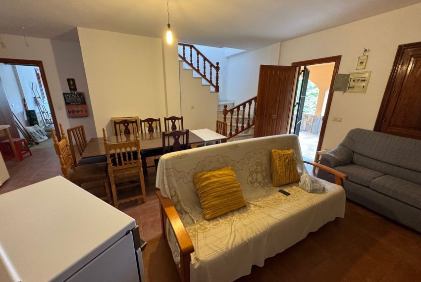 R4968871-Villa-For-Sale-Estepona-Finca-4-Beds-160-Built-1
