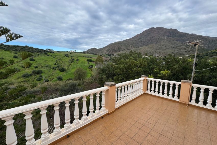 R4968871-Villa-For-Sale-Estepona-Finca-4-Beds-160-Built-2