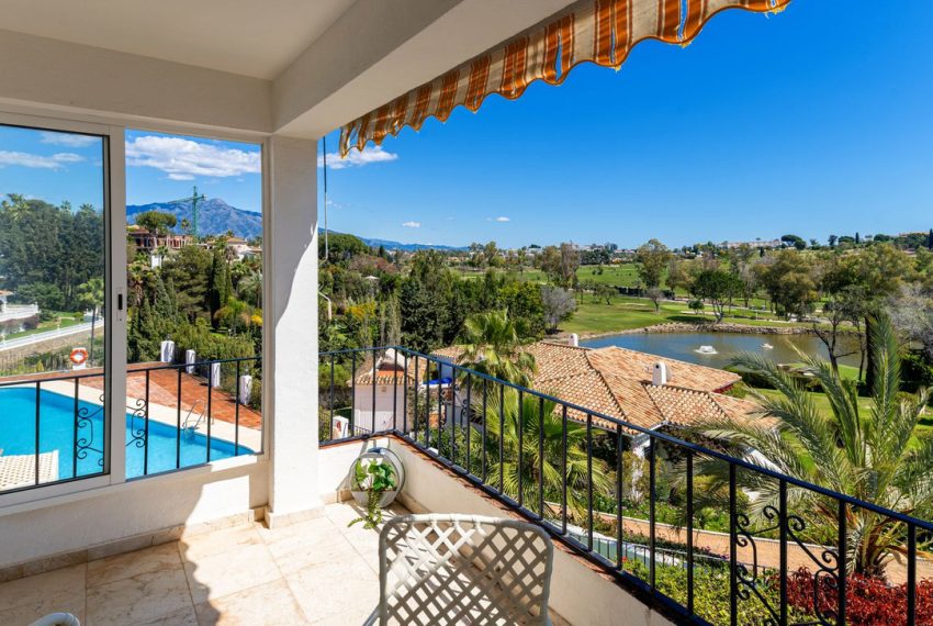 R4969852-Apartment-For-Sale-El-Paraiso-Penthouse-2-Beds-70-Built