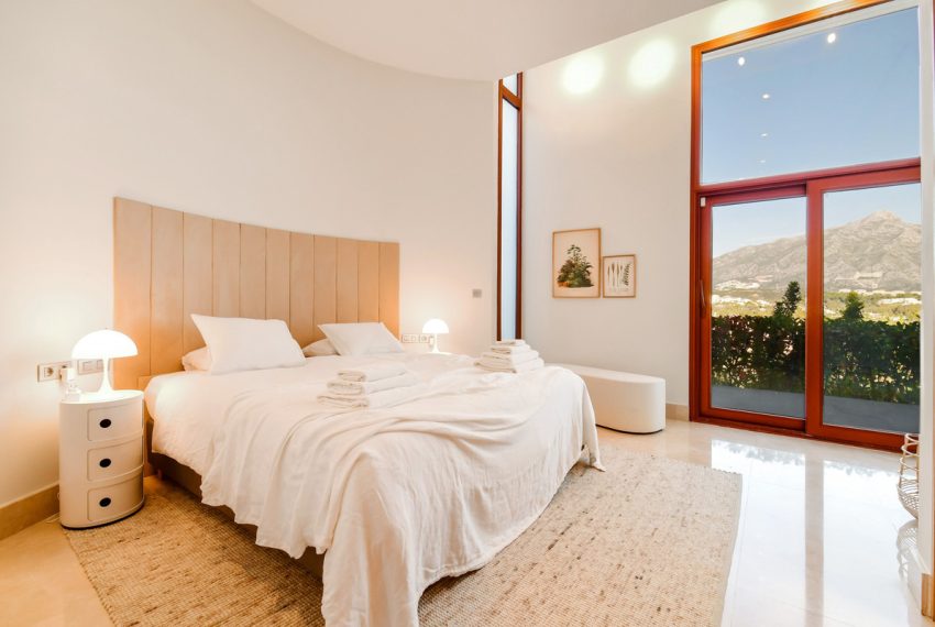R4972651-Villa-For-Sale-Nueva-Andalucia-Detached-7-Beds-455-Built-16
