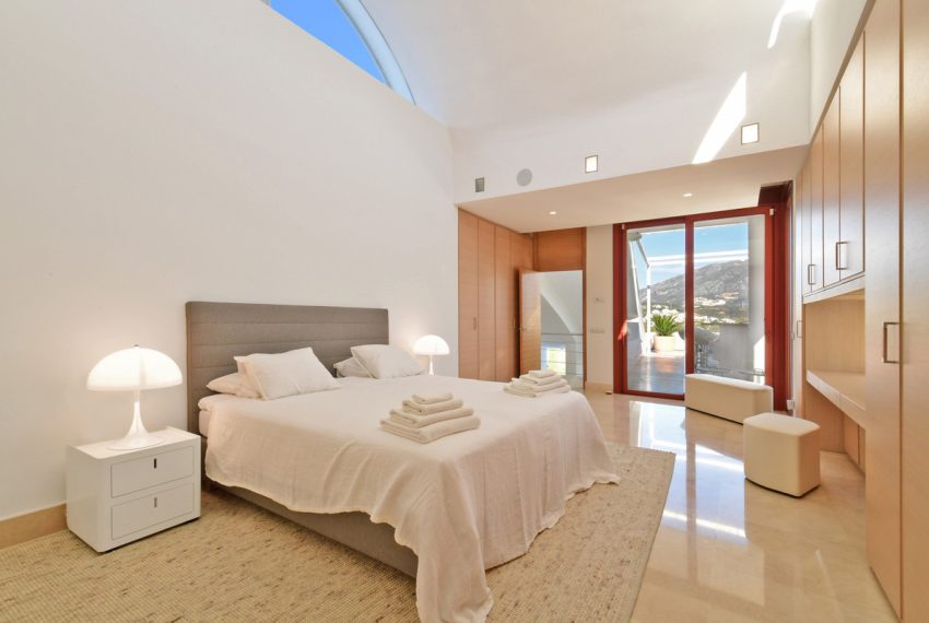 R4972651-Villa-For-Sale-Nueva-Andalucia-Detached-7-Beds-455-Built-6