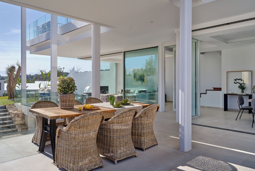 R4972885-Villa-For-Sale-Marbella-Detached-4-Beds-321-Built-1