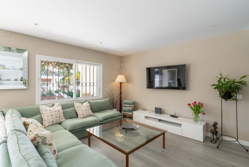 R4972930-Villa-For-Sale-San-Pedro-de-Alcantara-Detached-4-Beds-282-Built-2