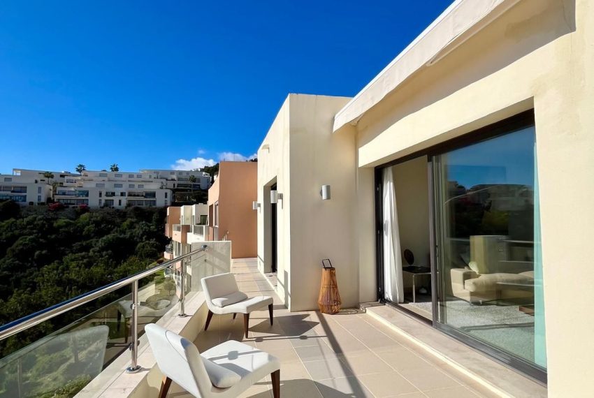 R4973662-Apartment-For-Sale-Altos-de-los-Monteros-Penthouse-2-Beds-95-Built-5